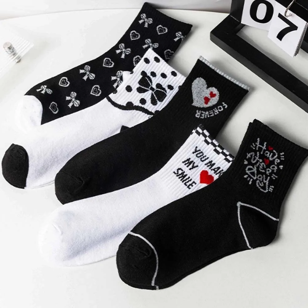 

Осенне-зимние теплые женские носки в стиле Харадзюку хлопковые спортивные носки Чулочные изделия средней длины модные повседневные Чулочн...