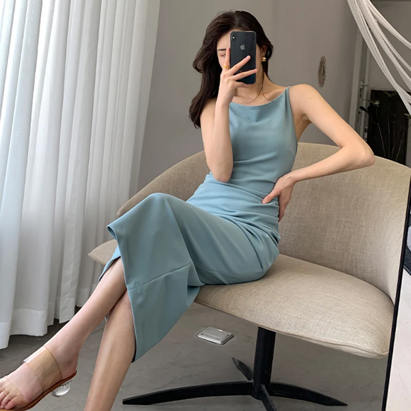 Новинка 2024 летняя одежда длинное приталенное платье на бретельках с эффектом