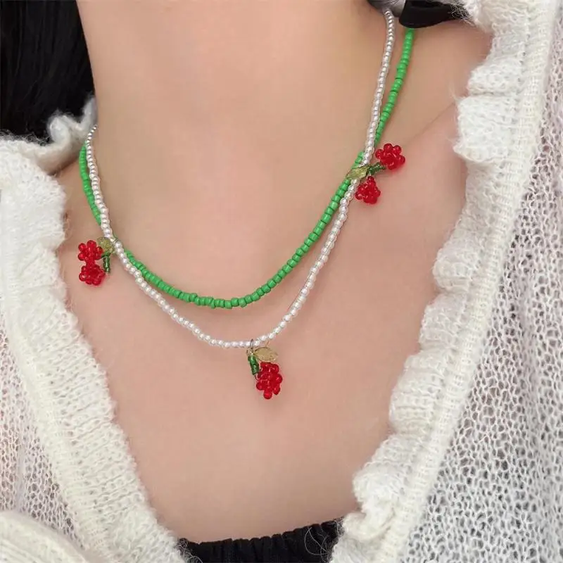 

Модное многослойное металлическое ожерелье с золотыми кристаллами