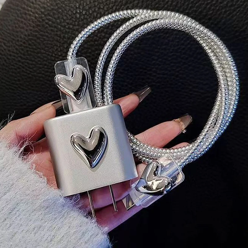 Защитный Чехол Для Кабеля Зарядного Устройства iPhone 2024 Silver Heart Design Спиральная