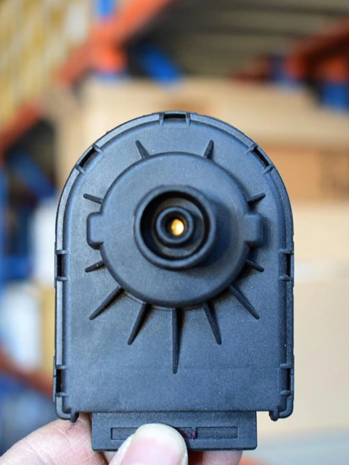 Подходит для аксессуаров. Электромагнитный трехходовой клапан. Двигатель с