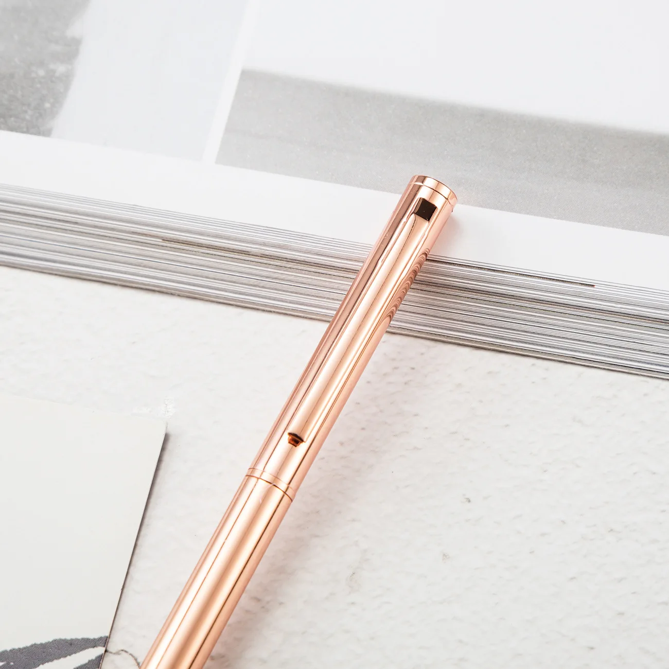 Шариковая ручка металлическая розовое золото тонкая с гравировкой - купить по