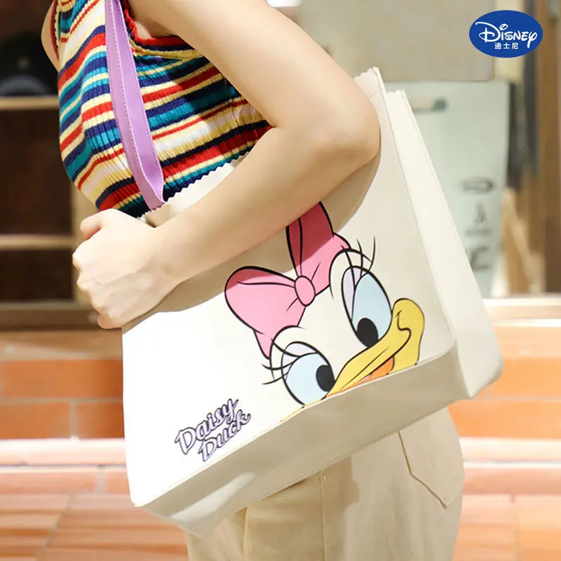 

Модные женские сумки на плечо Disney 2022 в новом стиле с маргаритками, сумки-тоуты с Винни-пухом, сумки-тоуты с клубничным медведем, милые Мультя...