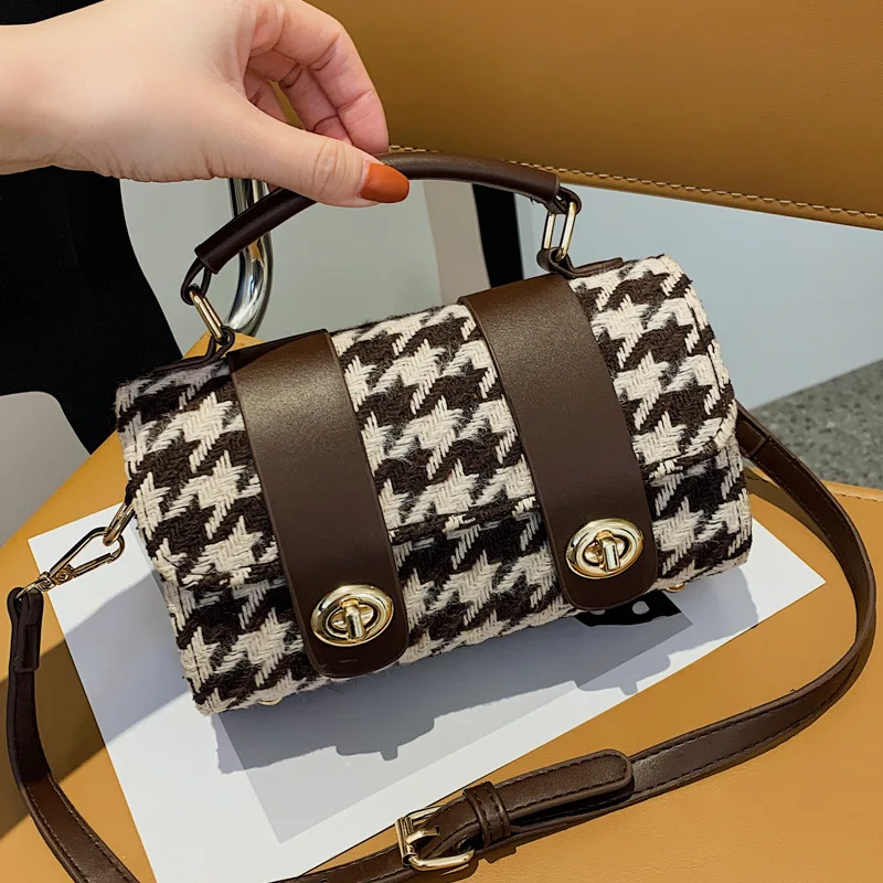 

Bag Women's 2022 Autumn New Trend Multifunctional Woolen Messenger Bag Fashion Handbag Boston Bag Mini Bags