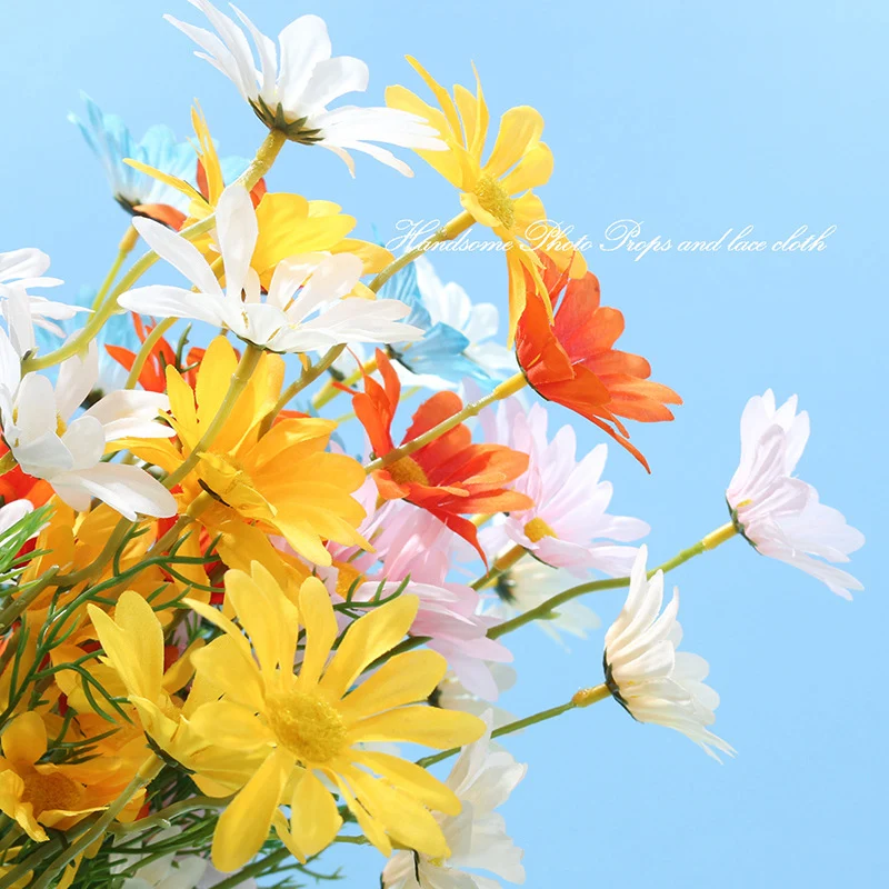 

Artificial Chrysanthemum Vogue Photography Props Flowers Yellow Flower for Cosmetic Shootphoto Photo Room Studio Accessories