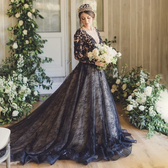 

Gothic Back Lace Wedding Dresses A-Line Long Sleeves Country Bridal Gowns Appliqued Deep V-Neck Garden Vestido De Novia 2023