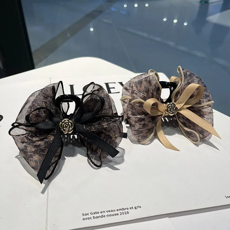 

Small Scratch Clip Korean Style Bow, Large Hairpin, Small Grab Clip