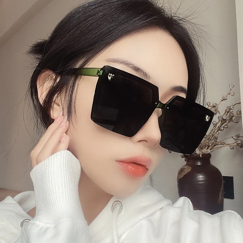 

Женские квадратные солнцезащитные очки RBRARE, солнцезащитные очки большого размера, брендовые солнцезащитные очки с градиентом, пляжные очки