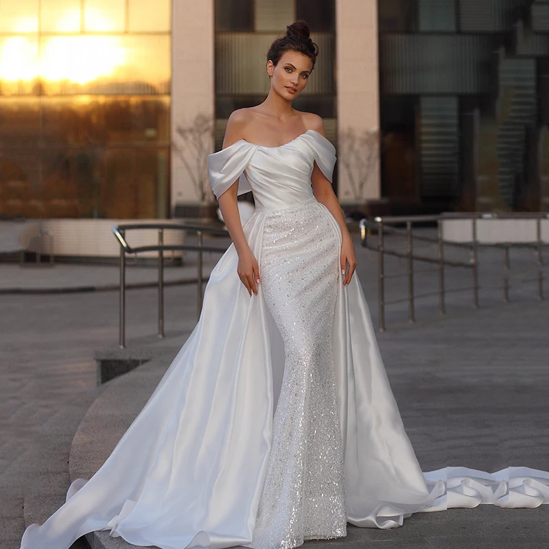 Женское свадебное платье с юбкой-годе It's yiiya белое открытыми плечами расшитое