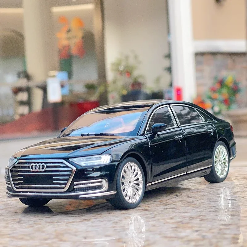 Литой металлический игрушечный автомобиль Audi A8 1:24 миниатюрная модель автомобиля
