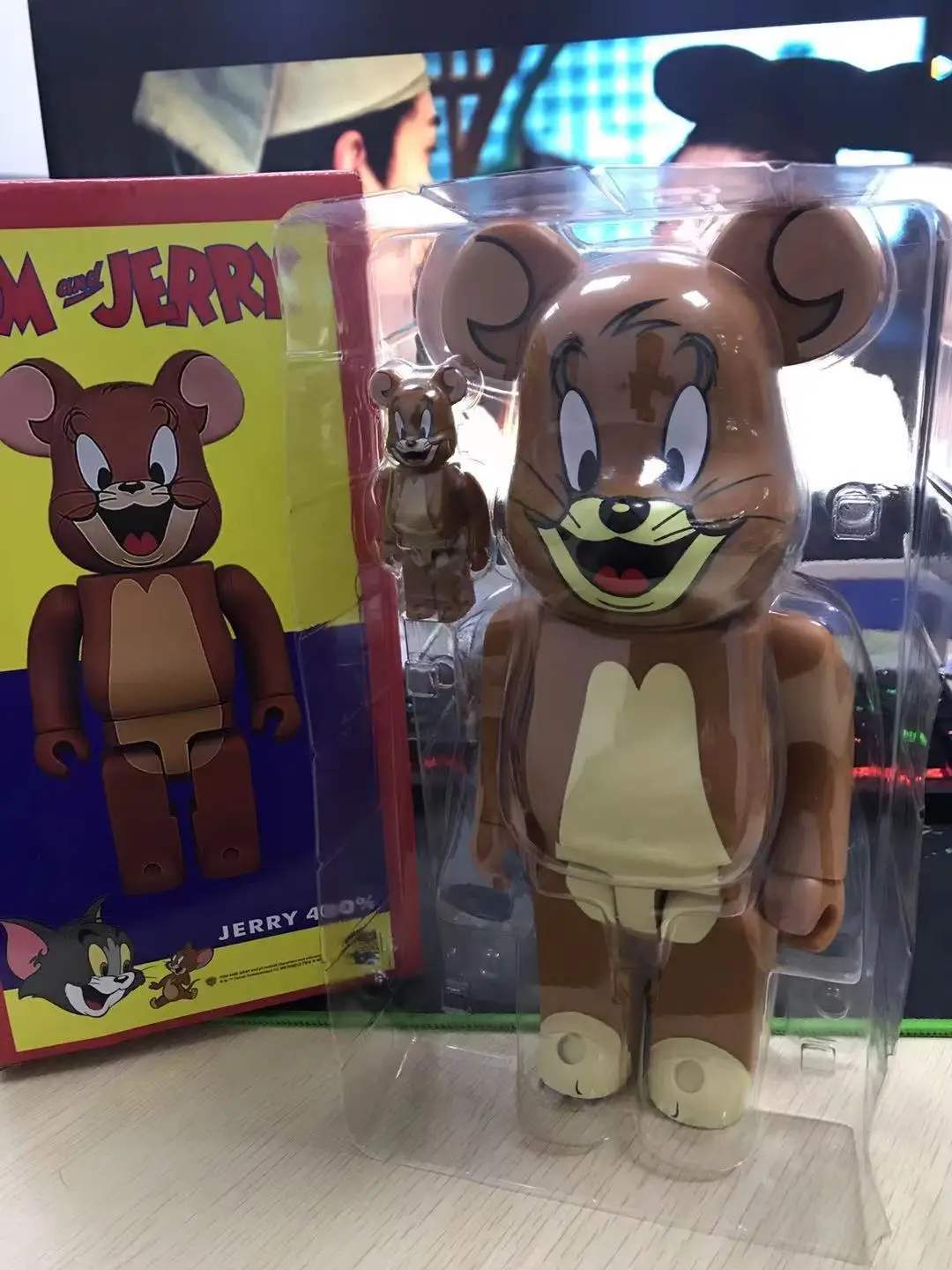 Фигурки героев аниме Том и Джерри 400% + 100%