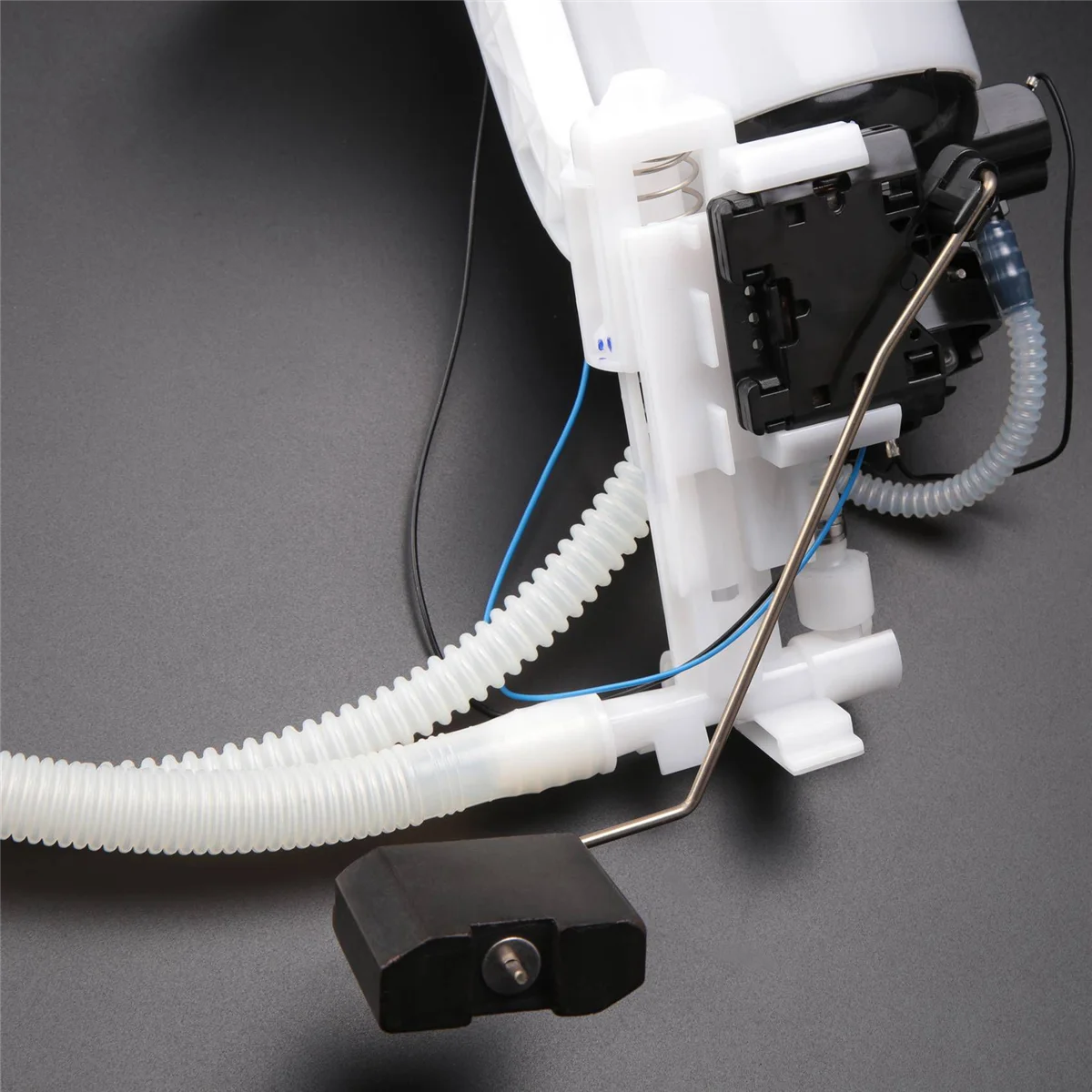 8. втулка велосипеда левый и правый конус. находится в сборе. стойка форд фокус 2 передняя в сборе. находится в сборе.