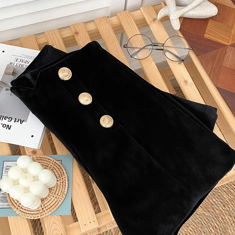 Golden Velvet Black High Waist Shorts For Women Autumn Winter Temperament Double Breasted Wide Leg