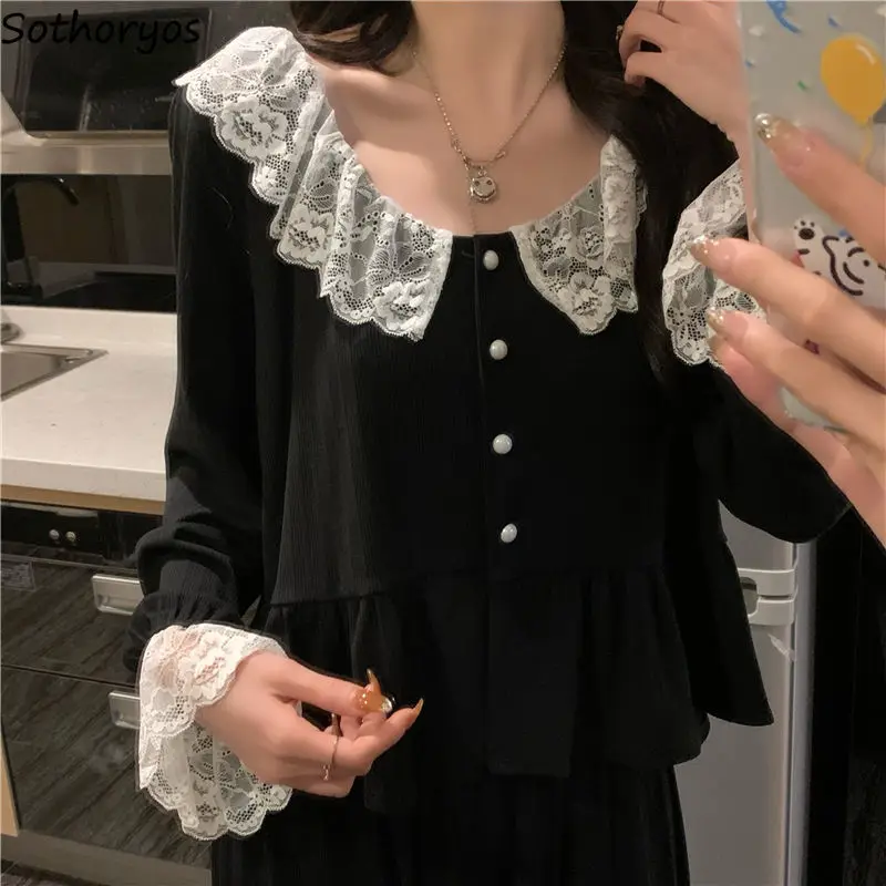 

Простая однобортная кружевная пикантная мягкая Ночная рубашка в стиле пэчворк, популярная женская черная пижама в стиле ретро, нежная Пижа...