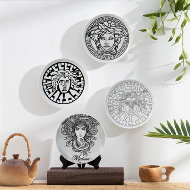 Купить Настенная табличка с изображением змеи мейденя Горгоны, современная модная подвесная тарелка для посуды, домашний декор Купить Настенная табличка с изображением змеи мейденя Горгоны, современная модная подвесная тарелка для посуды, домашний декор