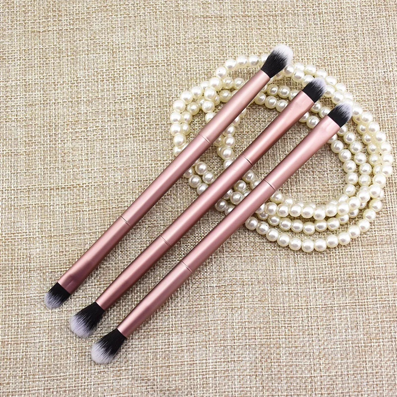 

1Pcs Doubled Ended Makeup Brushes Eyeshadow Brush Champagne Gold Eye Shadow Nose Shadow Brush Portable Makeup Cosmetic Tools