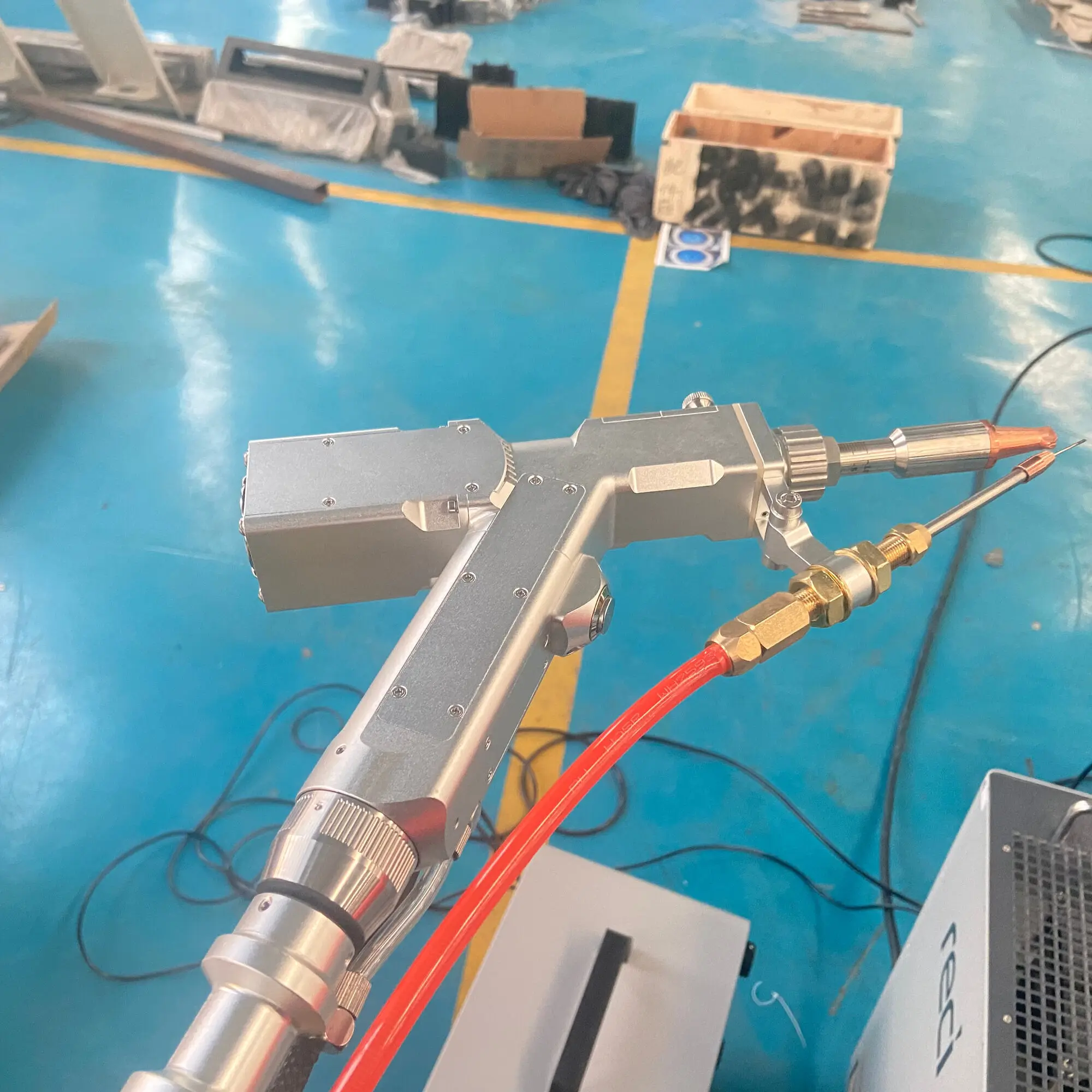 CNC 500W1000w 1500W 2000W Металлоконный лазерный сварочный отбойник для нержавеющей стали