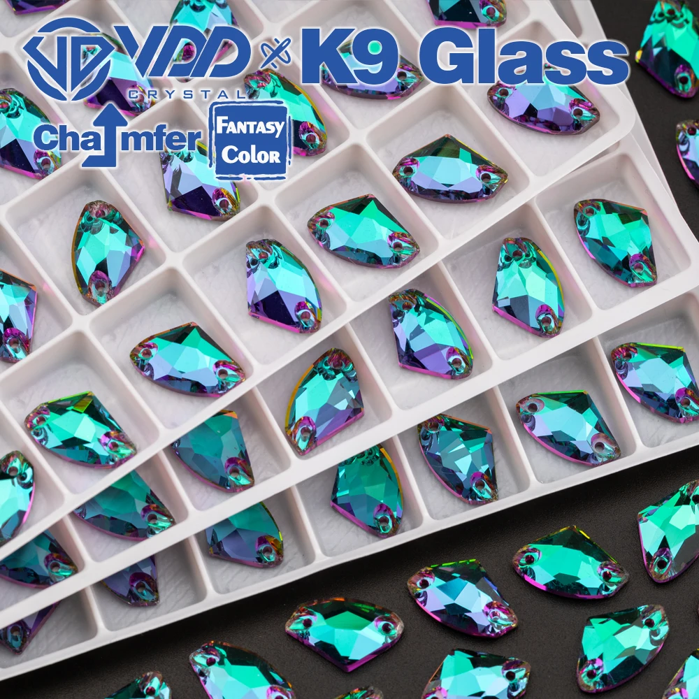 Стеклянные стразы в ассортименте