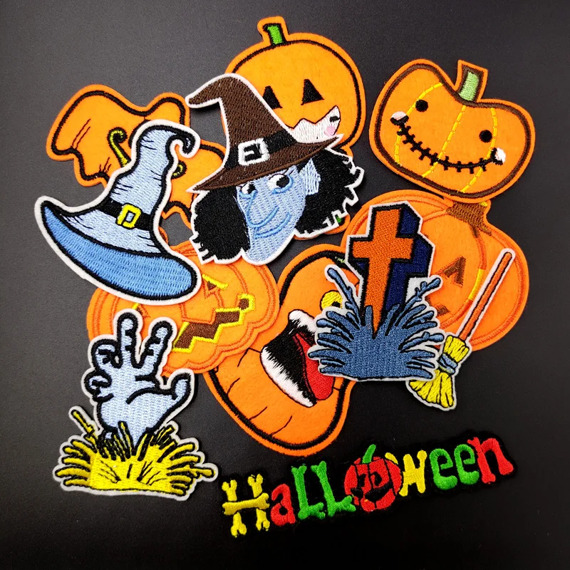 Нашивки с вышивкой в виде метлы на Хэллоуин |