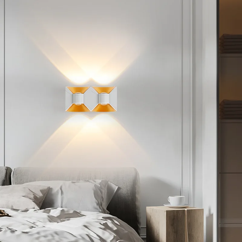 

Wall Lamp