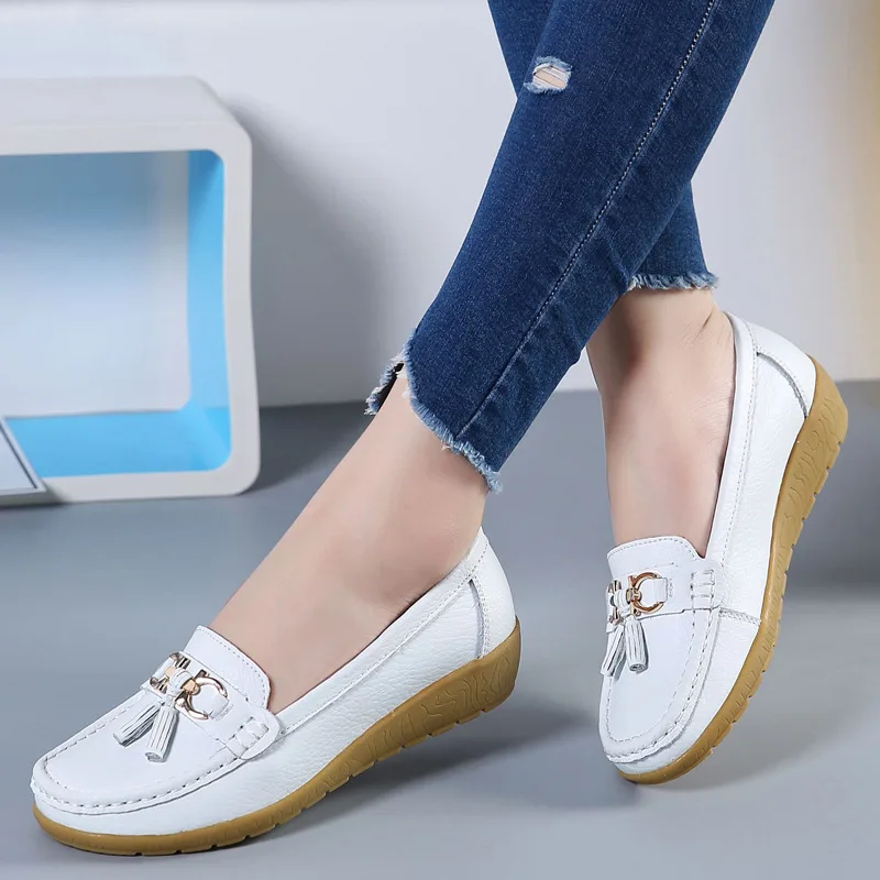 

Spring and Autumn Female Leather Beans Shoes Casual Shoes Mum Flat Shoes Ladies Comfortable Single Shoes