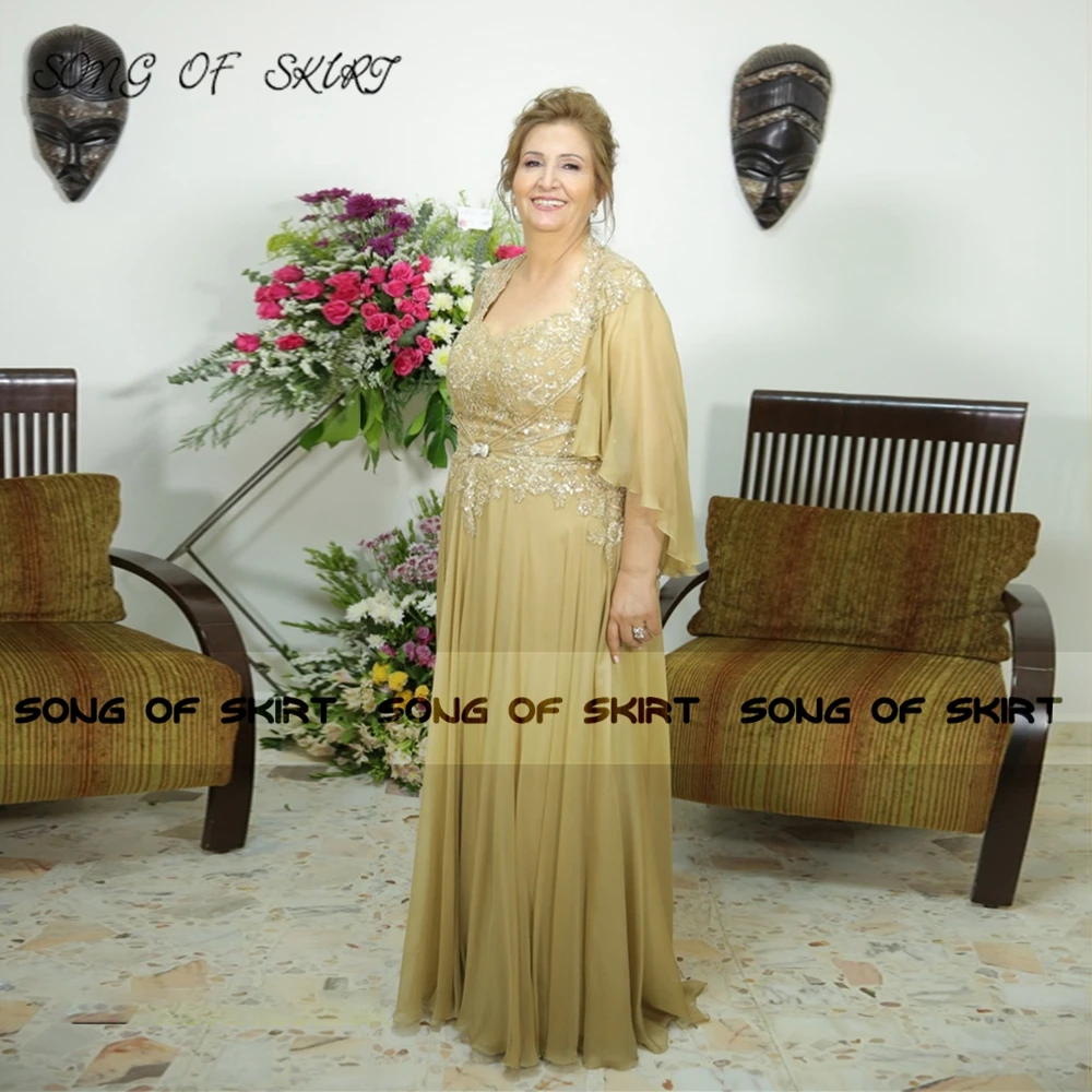2022 Golden Chiffon Long Mother Of Bride Dresses Applique Sequin Plus Size Mom Evening Formal Gown Robe De Soirée Femme