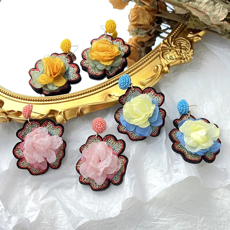 

Fashion Personalized Handmade Fabric Flower Earrings 2023 New Style Sweet Earrings Wholesale