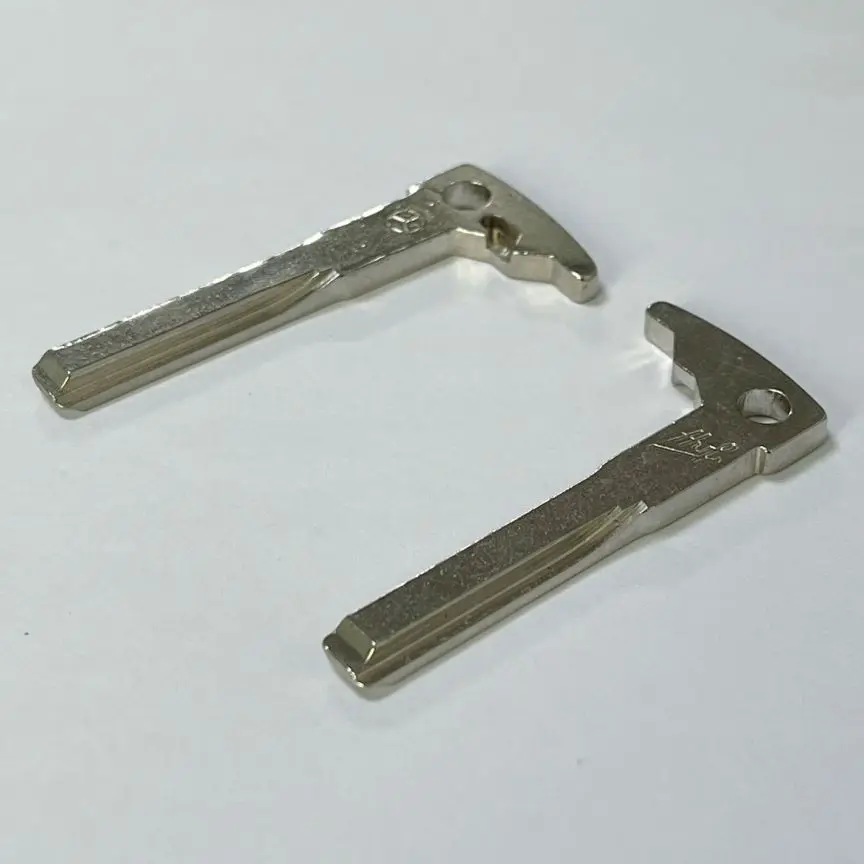 

Replacement Smart Key Blank For Mercedes Benz 2008 A E S G CLK SLK ML Class W220 Smart Chrome Uncut Key Blade Insert