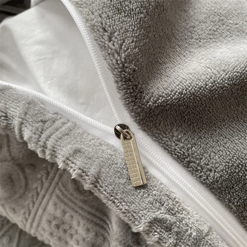 Комплект постельного белья Svetanya из молочного бархата односпальное двуспальное