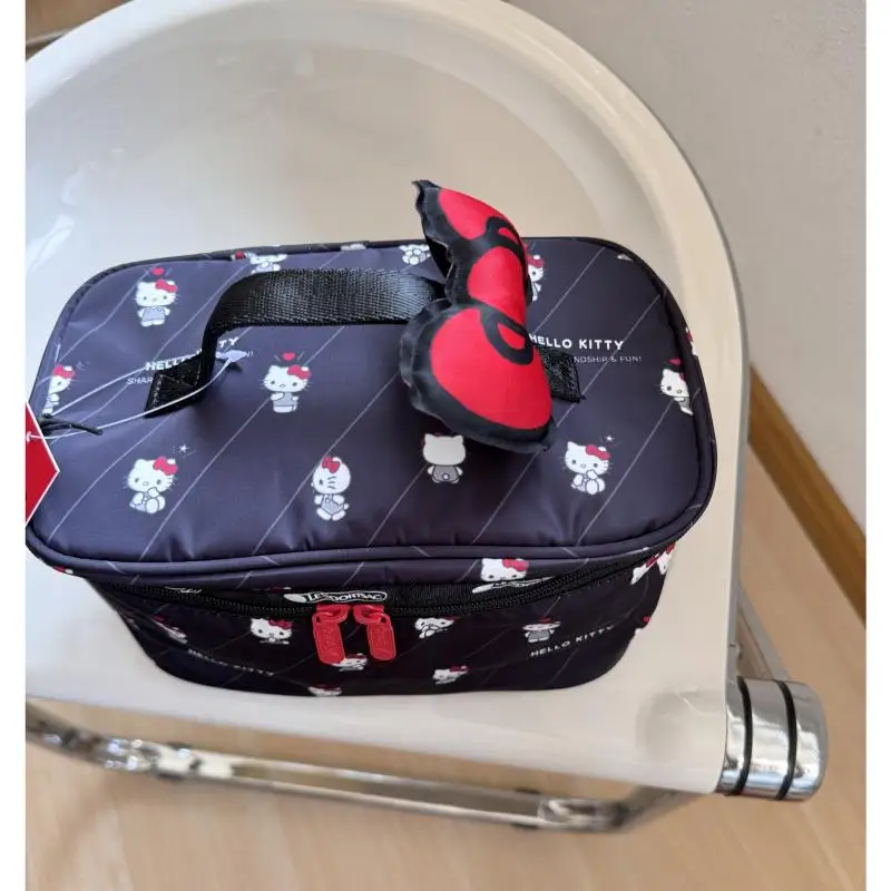 Косметичка Hello Kitty Sanrio с галстуком-бабочкой косметичка в стиле аниме дорожная
