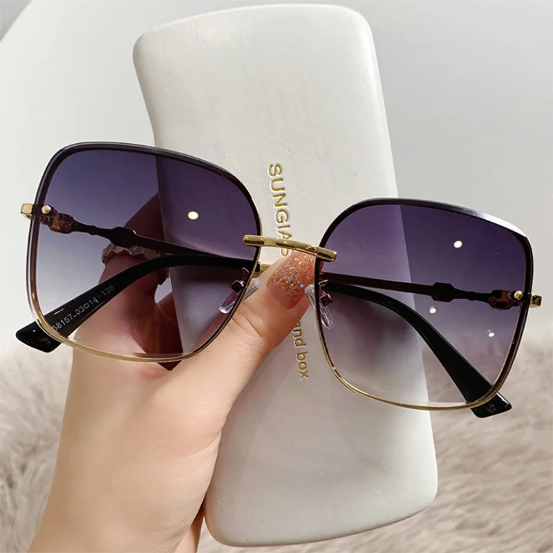 

Brown Sunglasses Women Rimless Square Fashion Glasses Vintage Big Sunshades Shades for Zonnebril Dames Oculos De Sol Feminino