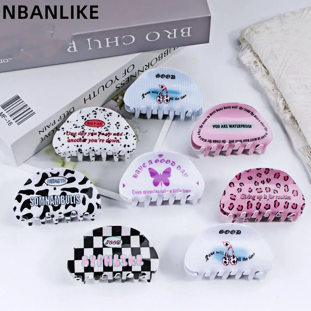 

1PC Korean Fashion Magic Color Shark Clip 8cm PVC Material Simple Advanced Sense Semicircle Hair Claw