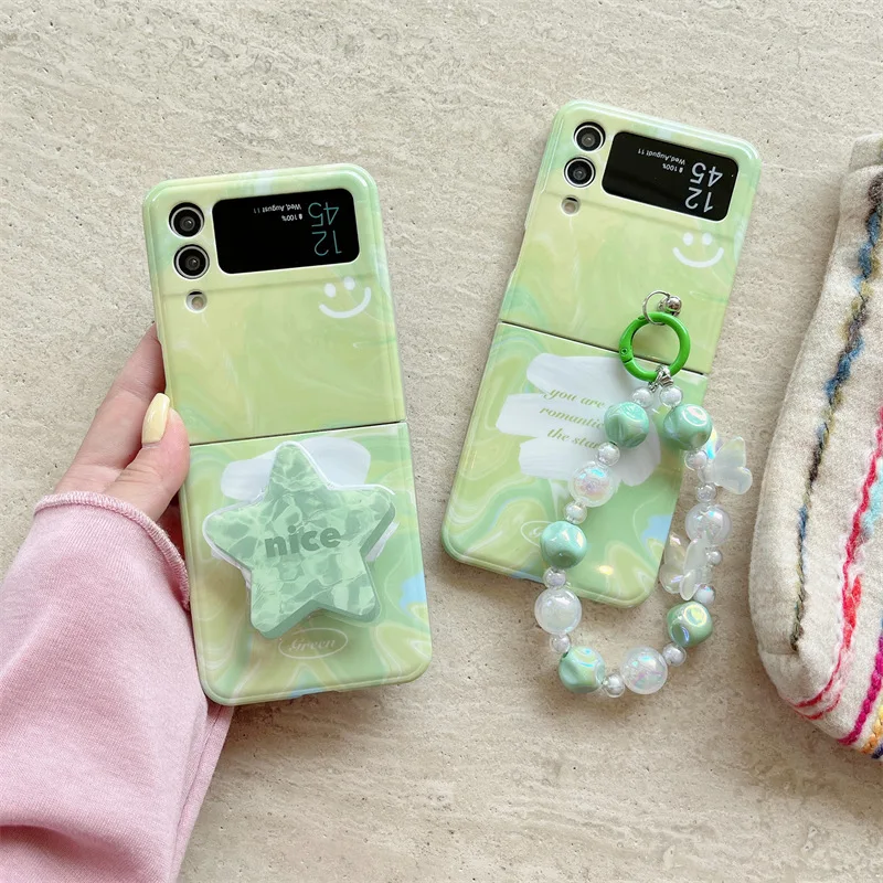 

Green English Graffiti Star Holder Phone Case for Samsung Galaxy Z Flip 4 3 Hard Cover for ZFlip3 Zflip4 Solid Shell Bracket