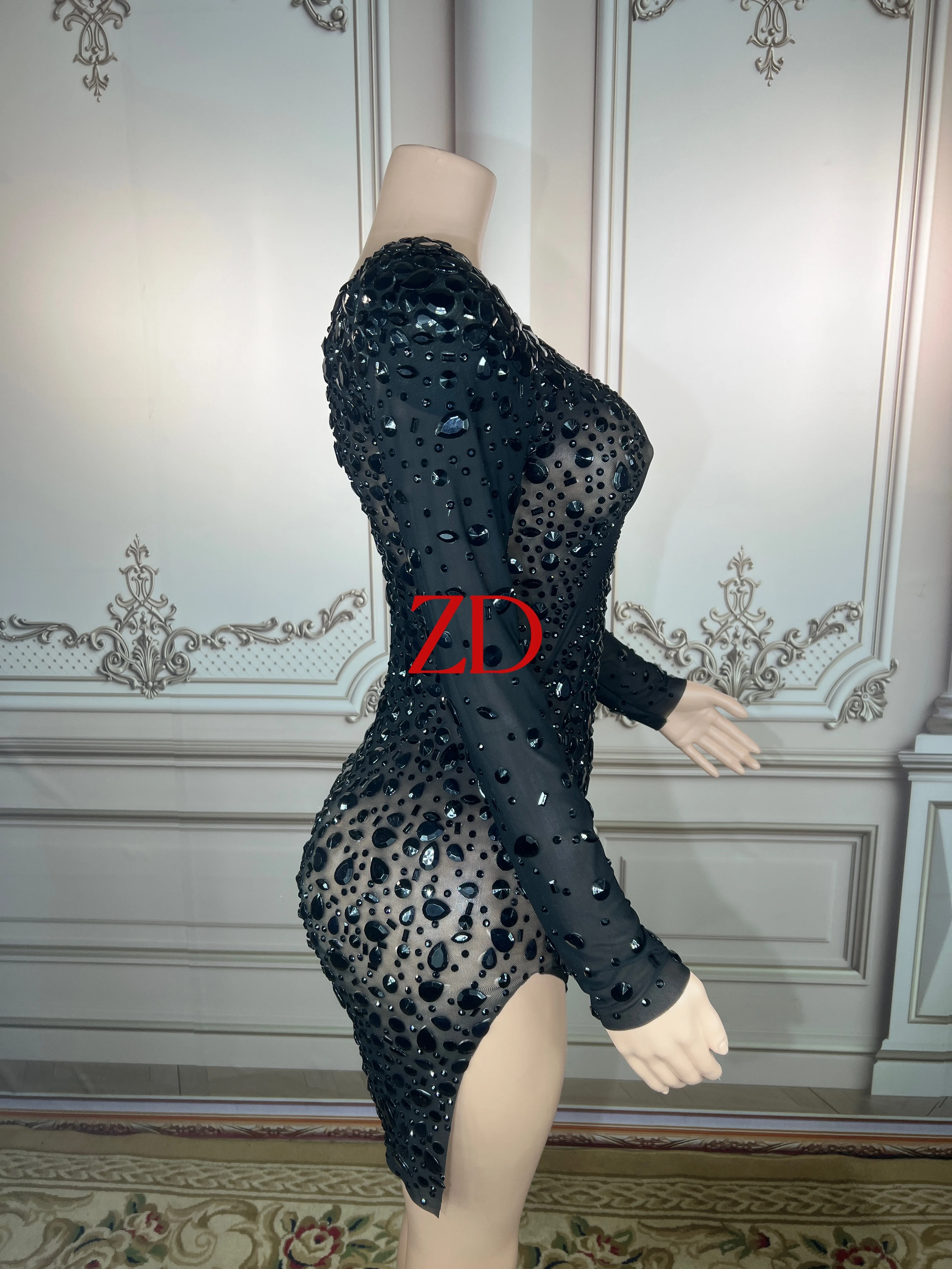 Сетчатое вечернее платье