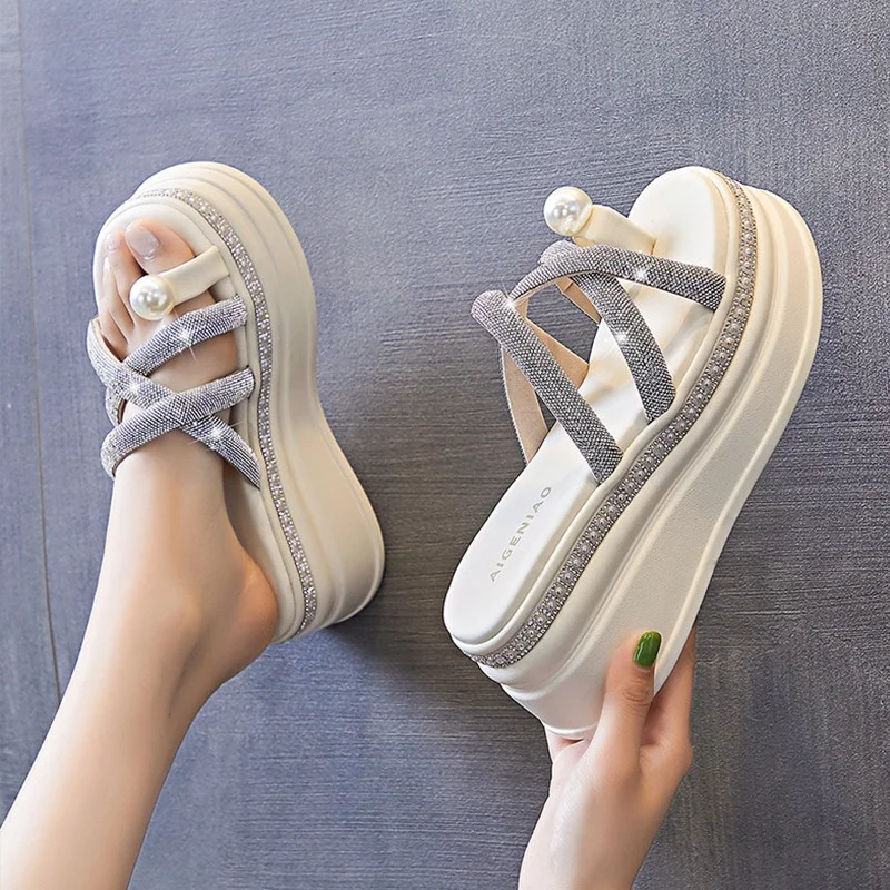 2023 Sandals Summer Chunky Shoes Woman Flip Flops Women Slippers Diamond High Heels Platform Shoes Comfortable Wedge Beach Shoes