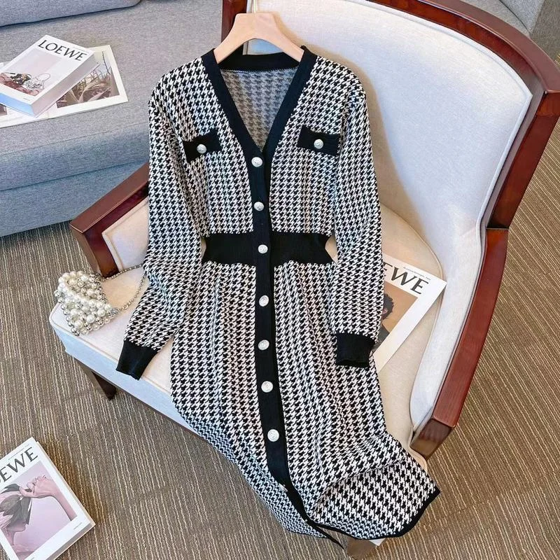 

V Neck Check Black Knitted Long-sleeve Dress Women's Spring Houndstooth Contrasting Colors Slim Mid-length Knit Skirt Female