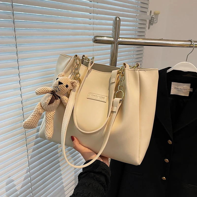 

Large Capacity Travel Handbag Young Lady Tote Bag Autumn/Winter 2022 New Korean Version Simple Commuter Shoulder Bag Casual Bag