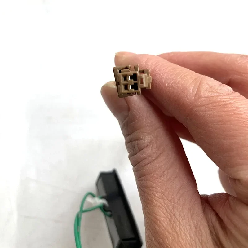 Совершенно новый переключатель открывания задней двери 63270FJ000 для Subaru Impreza