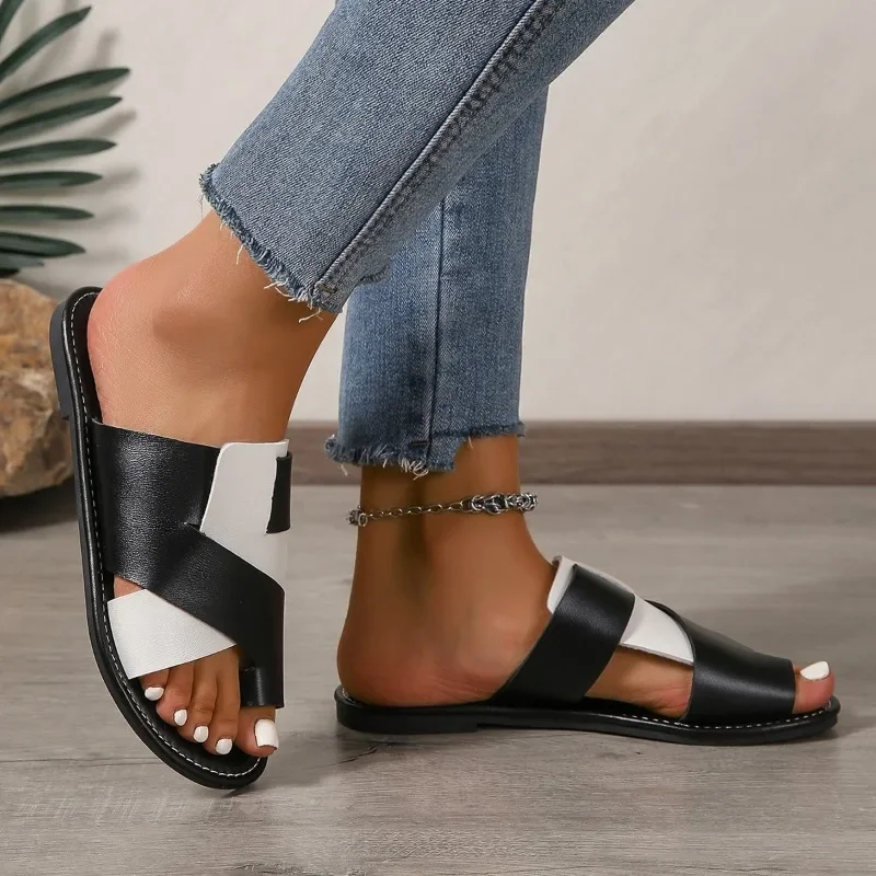 Плюс размер 2025 женские стринги тапочки уличные повседневные сандалии с круглым