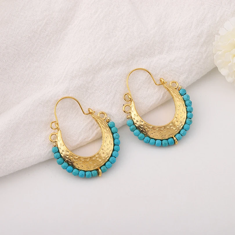 Комплект из колье серёг и кольца с золотистым сапфиром