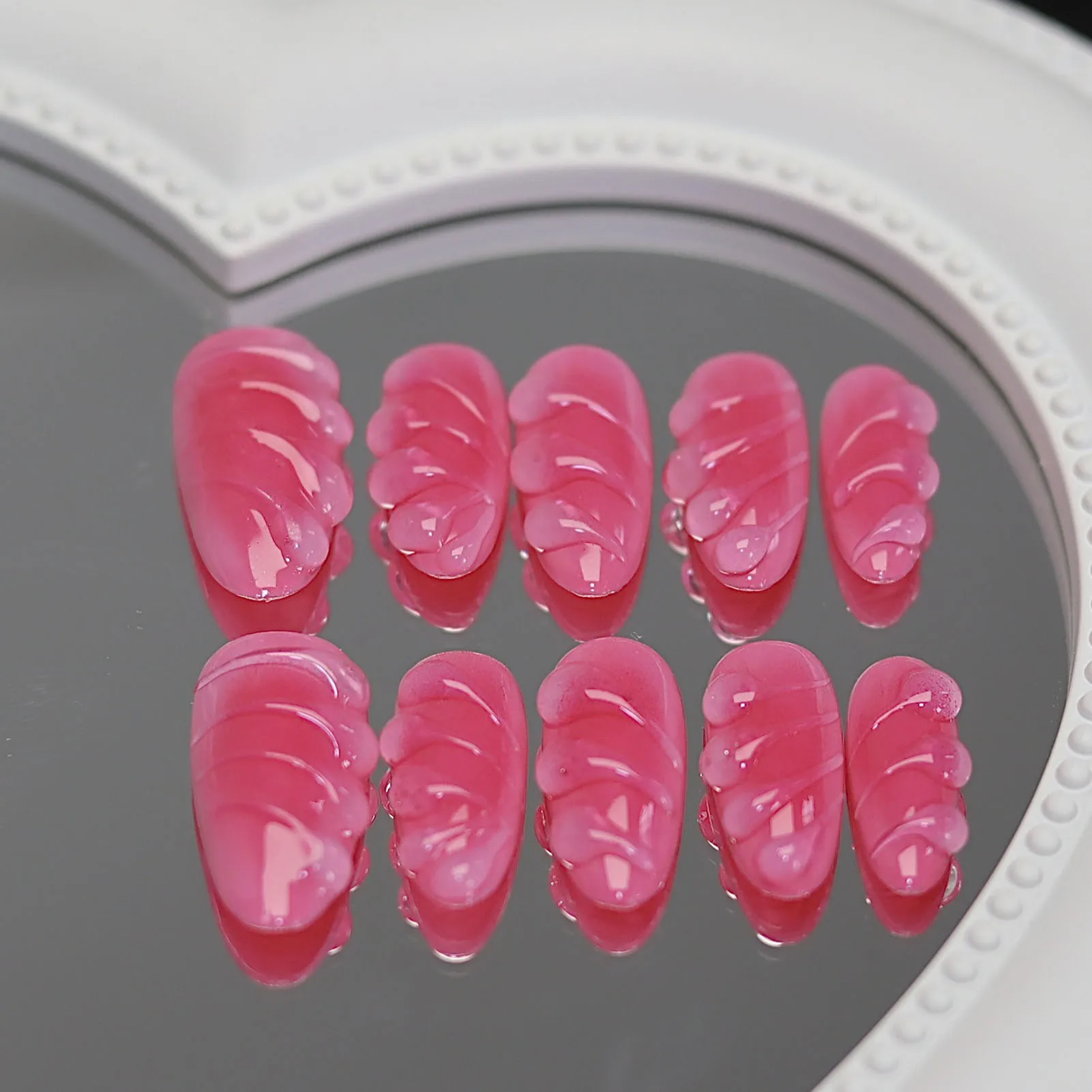 Накладные ногти Acyrlic среднего цвета миндаля питая накладные с украшением в виде