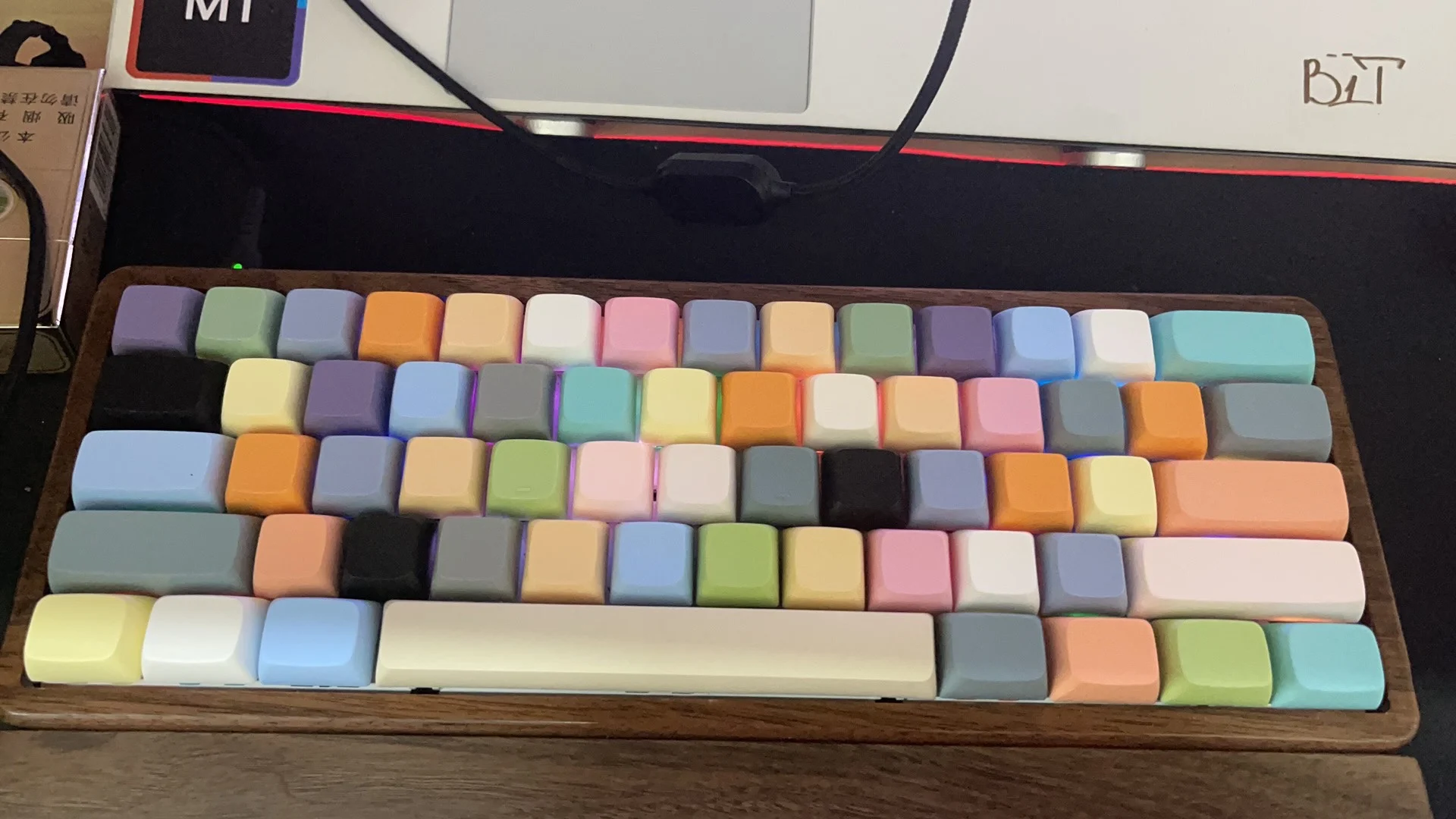 Фото XDA Profile Keycaps Механическая клавиатура PBT Keycap 1U 1X Индивидуальные геймерские черные, белые, розовые колпачки для клавиш для переключателей Cherry Mx GK61 №4