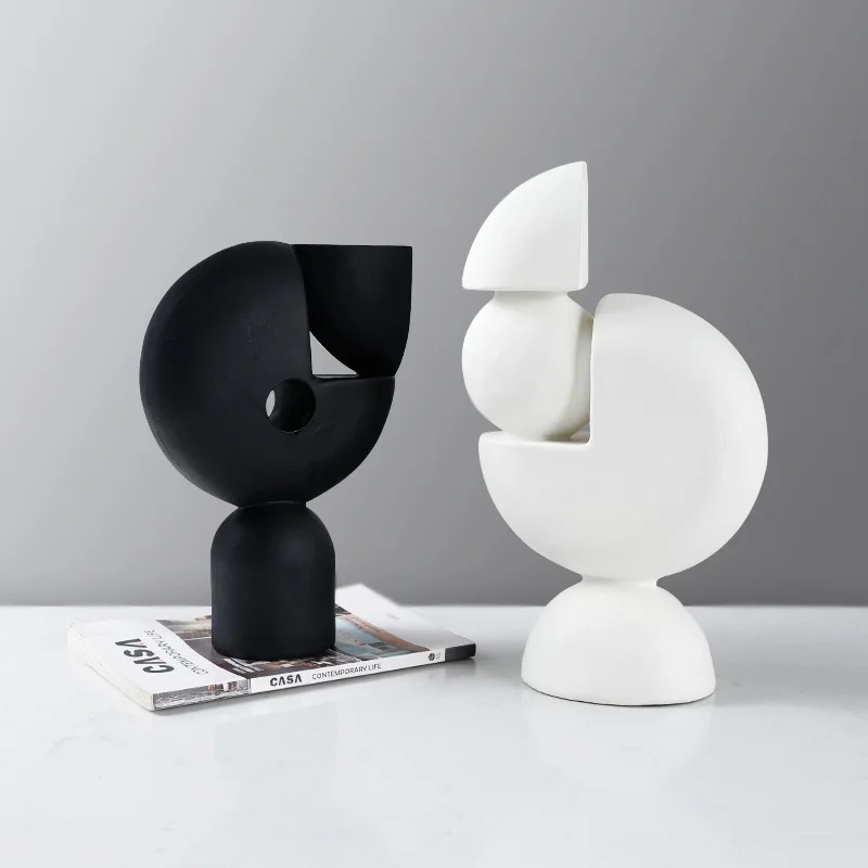 

Modern Nordic Style Decoration Creative Resin Crafts Decoration Model Room Desktop TV Cabinet Office Gift for Boys Decoration