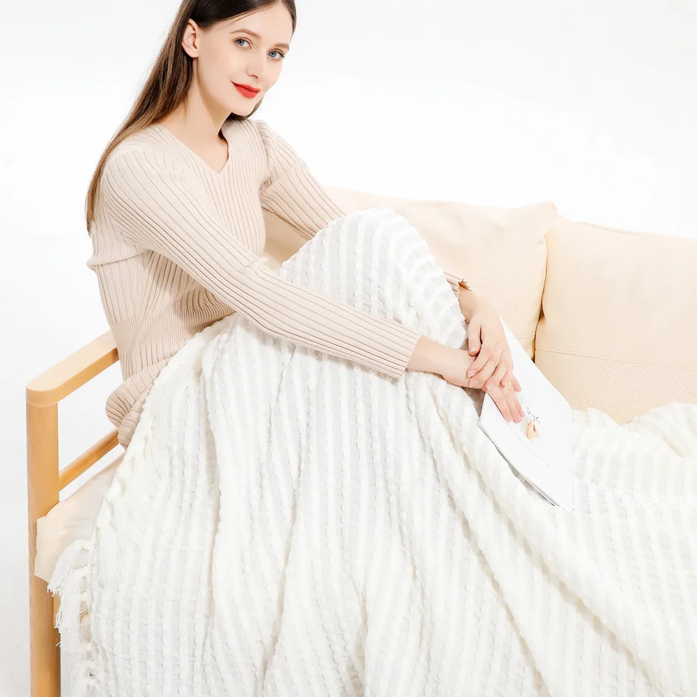 

Nordic Knitted White Travel Blanket Grey Khaki Sofa Throw Blanket with Tassels Air Condition Blankets 130x150cm/130x220cm