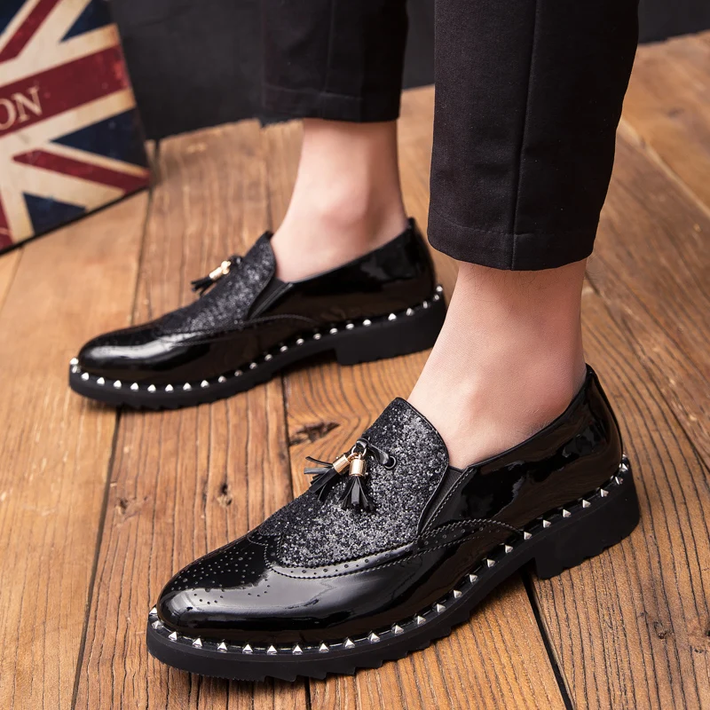 

men luxury fashion party nightclub dress patent leather tassels shoes slip-on rivets shoe black carved brogue breathable loafers