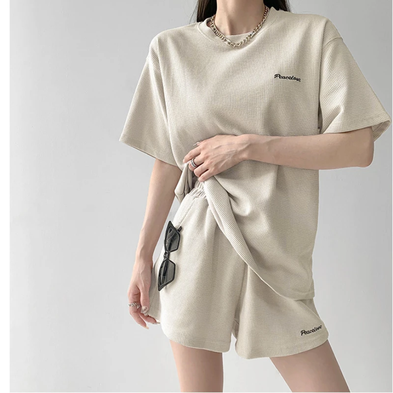 

Women Clothes Suit Lady Short Sleeved T-shirt+ Shorts 2pcs Clothing Sets 2023 Summer Sletter Printed Outfits Casual Tracksuit