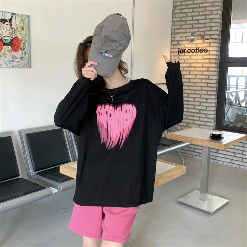 

6564 new trendy loose thin section age reduction love printing long-sleeved black T-shirt women