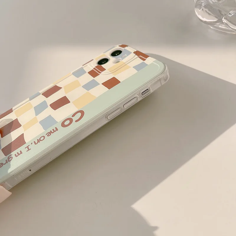 Retro Lattice Phone Case For IPhone 13 12 11 Pro Max X XR Xs Max 7 8 Plus 13 12 Mini Case Soft Silicone Shockproof Cover