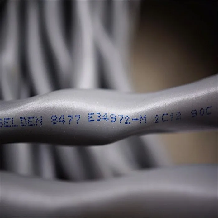Фото 100% новый оригинальный кабель Belden 12 AWG, 1-парный неэкранированный высокопроводящий медный акустический кабель 300В Belden 8477 №2