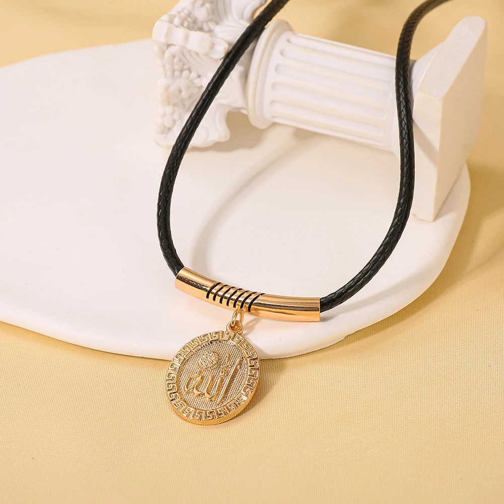 

Simple Oval Choker For Women Vintage Punk Neck Jewelry Gothic Short Black Leather Necklace Chocker Collar Party Accessories Gift